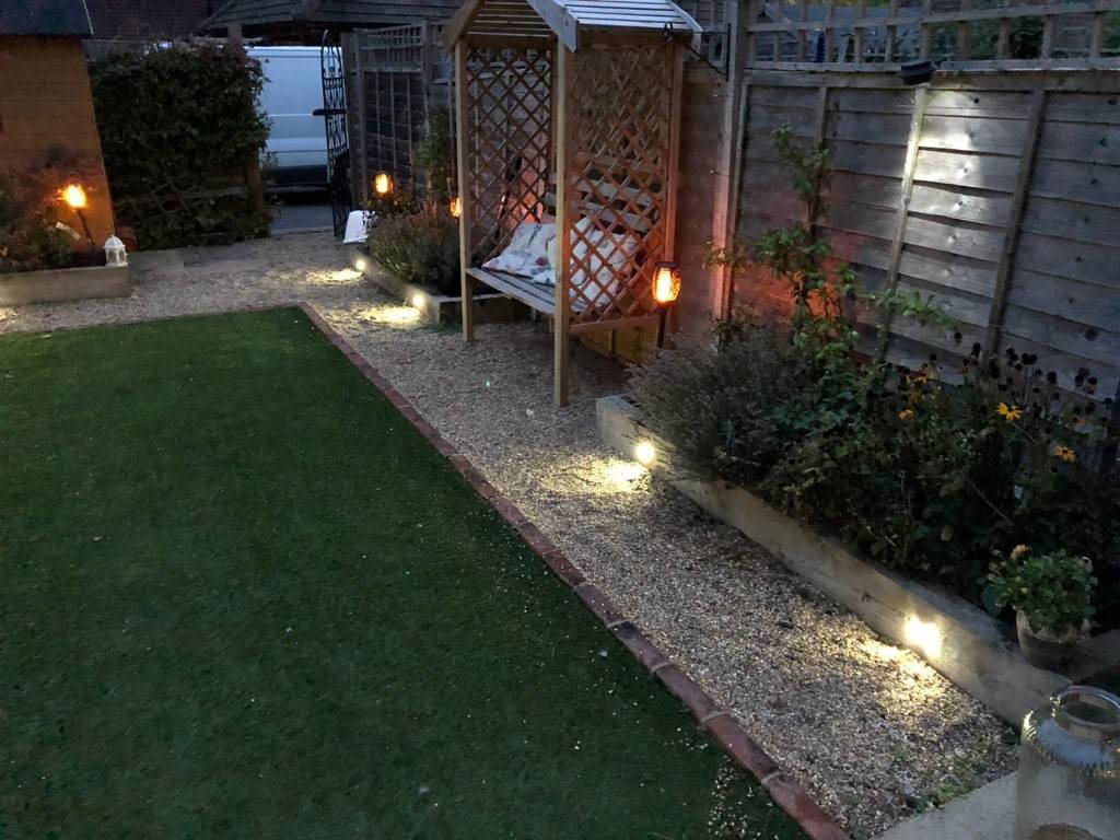 Garden feature lighting